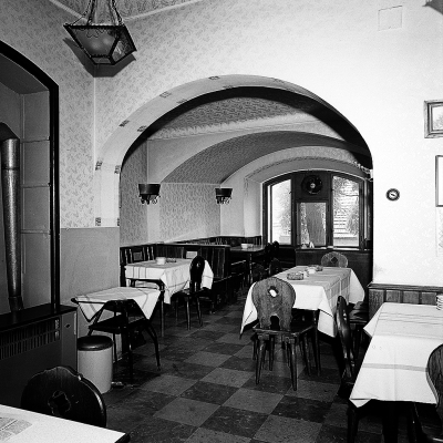 Interiér restaurace Ungelt kolem roku 1970