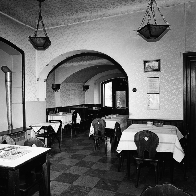 Interiér restaurace Ungelt kolem roku 1970