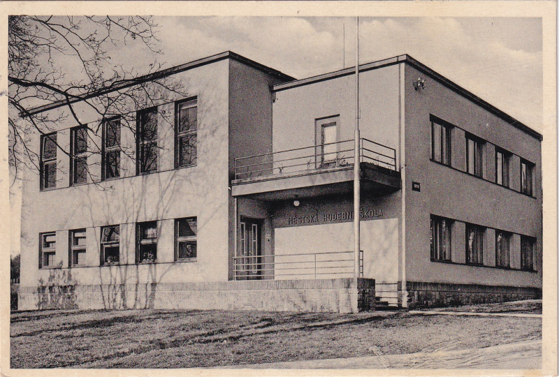 Pohlednice poslaná 1944, vydaná asi krátce po otevření. Ze sbírky Jiřího Popoviče.