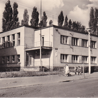 Pohlednice vydaná nakladatelstvím Orbis v září 1960, foto Vl. Kačer ze sbírky Jiřího Popoviče.