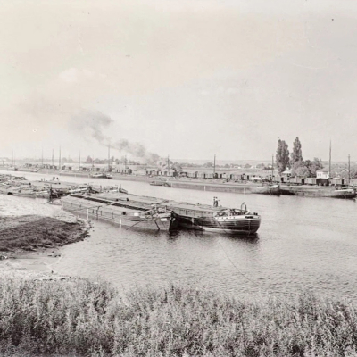 Mělník - soutok řek Labe a Vltavy Československo 1928 (přeprava přes Německo do Hamburku).