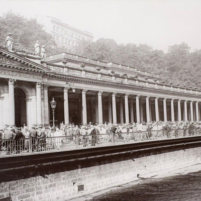 Karlovy Vary - slavné lázeňské středisko, Západní Čechy, Československo 1928