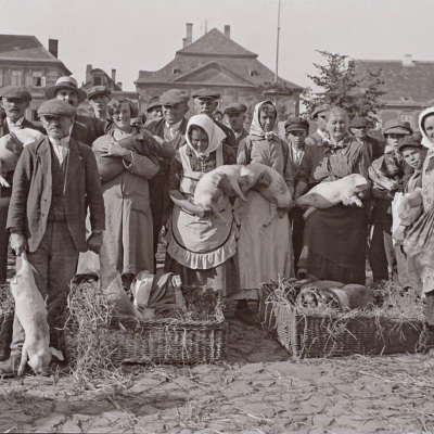 Trhy uprostřed týdne - Venkovské město, Slaný, Československo 1928