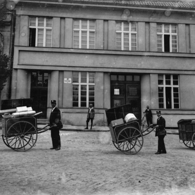 Rozvážení pošty, Československo 1928.